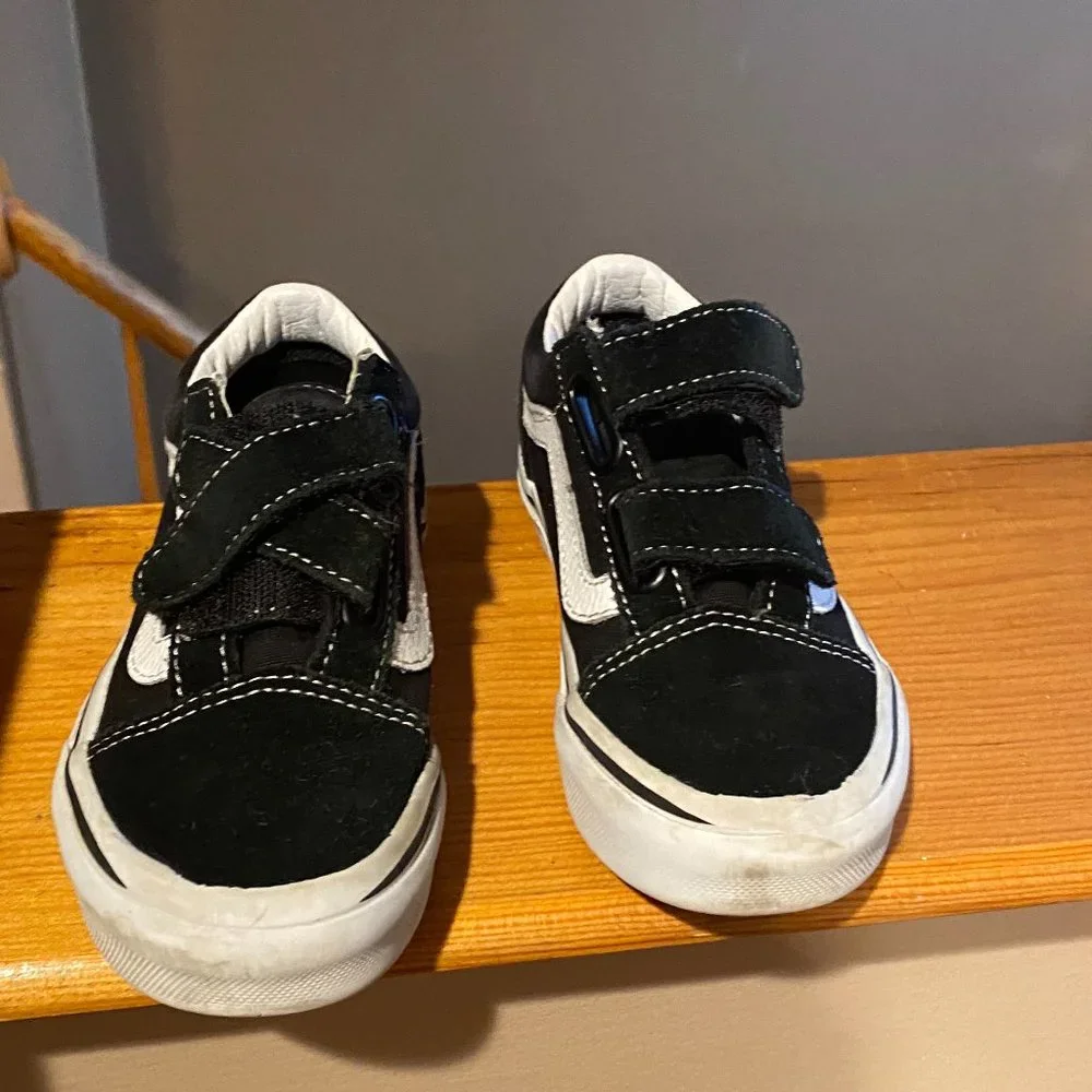 Vans Kids Old Skool V Black/White Kids Size 11 - Picture 4 of 9